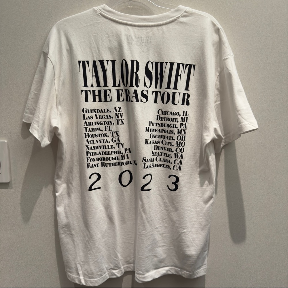 NWOT- Taylor Swift The Eras Tour 2023 White Graphic Tee 100% Cotton Size Large - Picture 3 of 4